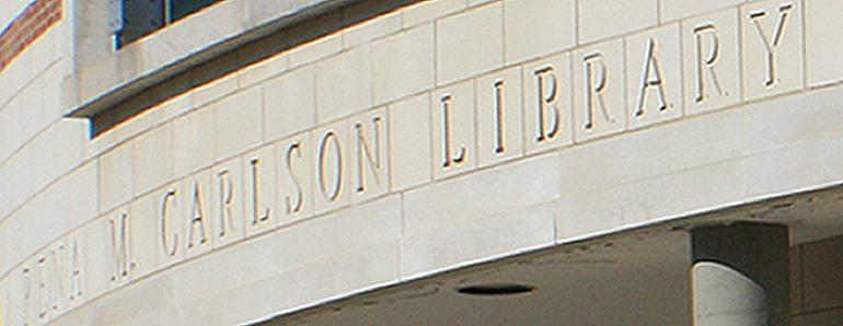 卡尔森图书馆刻在入口处